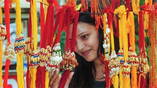 Raksha Bandhan 2023: भाई के न होने पर रक्षाबंधन पर इन चीजों को बांधें राखी, मिलेगा ईश्वर का आशीर्वाद
