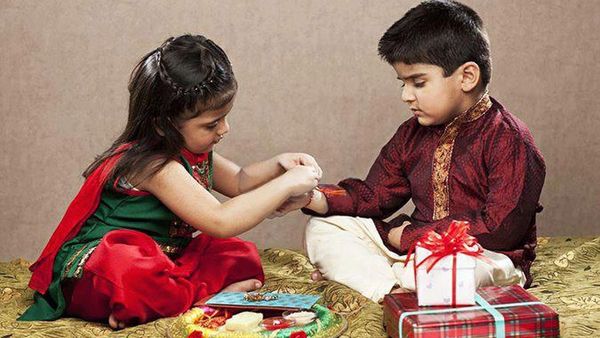 Raksha Bandhan 2023: इस रक्षाबंधन पर हर भाई करें ये 5 काम, बहनों से मिलेगा प्यार और सम्मान