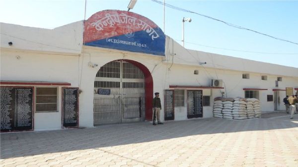 एक्शन में सेंट्रल जेल प्रशासन, वसूली-प्रताड़ना मामले की जांच उप अधीक्षक को सौंपी, 5 दिन में देंगे रिर्पोट