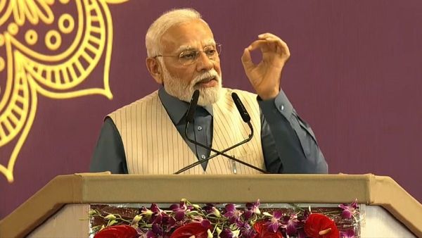 सामाजिक बुराइयों को दूर करने वाले महान संत थे रविदास, सागर में बोले पीएम मोदी