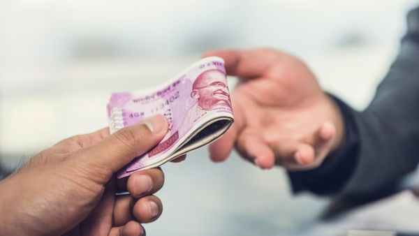 केंद्र सरकार की बड़ी सौगात, इन राज्यों में कर्मचारियों को समय से पहले मिलेगी सैलरी, जानें वजह