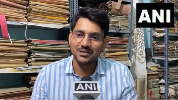 प्रयागराज के शिशिर यादव ने PCS J परीक्षा में हासिल की दूसरी रैंक, बोले- माता-पिता ने किया था प्रेरित