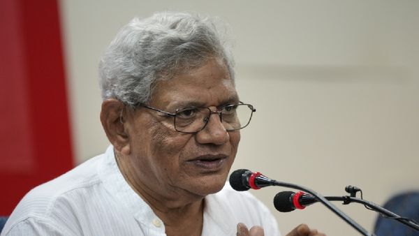 मणिपुर हिंसा पर अभी तक समाधान न ढूंढ सकी डबल इंजन सरकार: सीताराम येचुरी