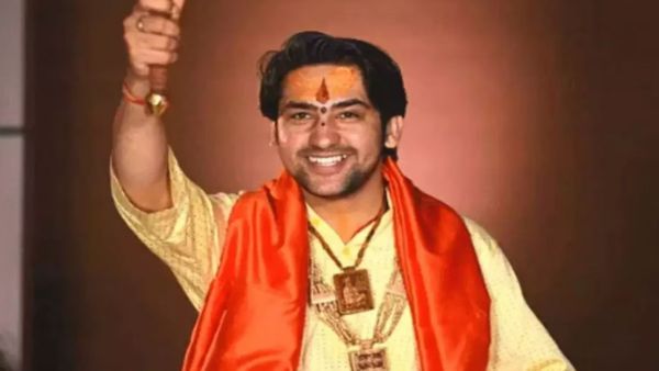 Bageshwar Baba News: जान से मारने की धमकी देने वाले अनस पर 'बाबा' का पलटवार, कहा- 'ठठरी बांधेंगे तुम्हारी...'