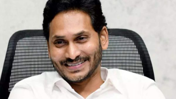सीएम वाईएस जगन मोहन रेड्डी ने पांच मेडिकल कॉलेजों का उद्घाटन किया