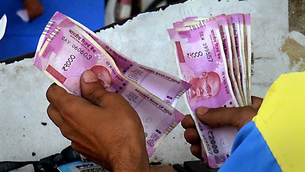 आज इन शहरों में नहीं बदले जाएंगे 2,000 रुपये के नोट, लिस्ट में कहीं आपका शहर भी तो नहीं शामिल?