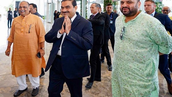 अडानी मामले की जांच के लिए बने अलग समिति, सुप्रीम कोर्ट में आई नई याचिका, नियुक्त पैनल में हितों का टकराव