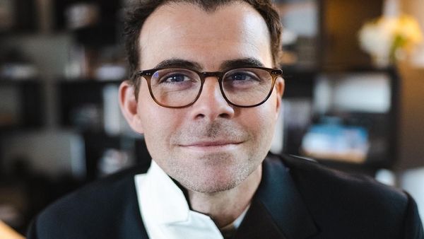 Instagram: वेटर से इंस्टाग्राम हेड, एडम मोसेरी ने शेयर की अपनी करियर जर्नी, लोग हुए बेहद प्रभावित