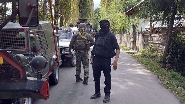 लश्कर ने अनंतनाग हमले को बताया कमांडर कासिम की मौत का बदला, 3 अधिकारी हुए थे शहीद