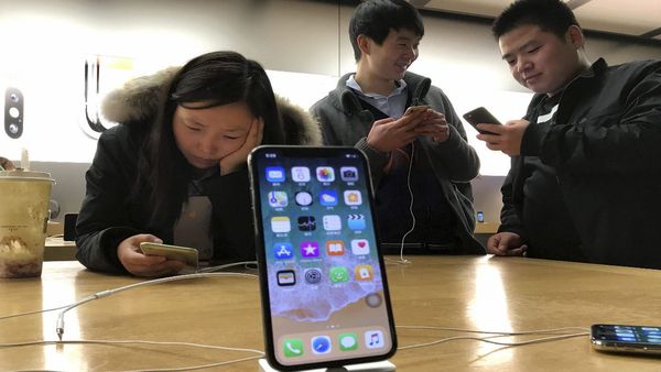 दिग्गज मोबाइल फोन iPhones पर चीन में प्रतिबंध, शी जिनपिंग अपने ही देश के विनाश पर क्यों तुले हैं?
