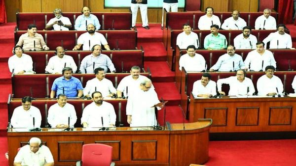 'मंत्री बनाम अधिकारी' मुद्दे को CM पटनायक ने किया खारिज, बोले- लोगों की समस्याएं हो रही हल 