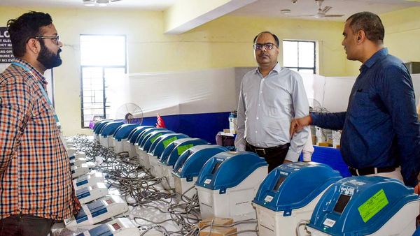 EVM के सोर्स कोड का नहीं होगा ऑडिट, सुप्रीम कोर्ट ने खारिज किया मामला
