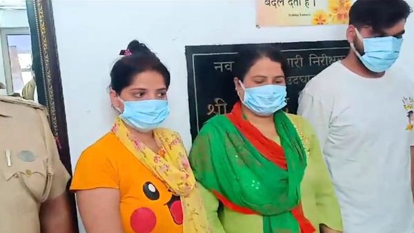 'TAGGED' से फंसाया शिकार, फ्लैट पर बुलाकर लड़की ने किया बुरा हाल, 50 हजार कराए हाथों-हाथ ट्रांसफर