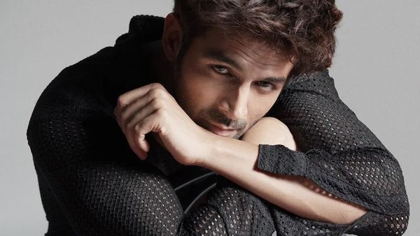 हादसे का शिकार हुए Kartik Aaryan! पोस्ट शेयर कर लिखा, 'इस पर काबू पा रहा हूं', फैंस हुए परेशान