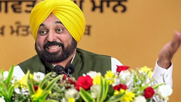 पंजाब: राघव चड्ढा और परिणीति चोपड़ा के शादी समारोह में पहुंचे CM भगवंत मान
