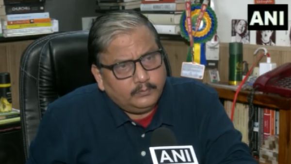 'ठाकुर' वाली कविता पर दिल्ली से बिहार तक मचा बवाल तो मनोज झा ने तोड़ी चुप्पी, कहा- 'मैंने तो पहले ही...'