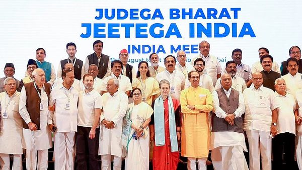 Media Boycott: नेहरु-इंदिरा से लेकर इंडिया गठबंधन तक पत्रकारिता पर पहरेदारी क्यों?