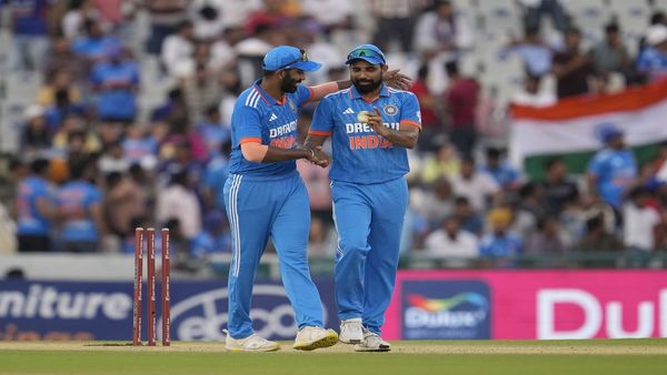 वर्ल्ड कप से पहले आकाश चोपड़ा ने की बड़ी भविष्यवाणी, बताया किस गेंदबाज को प्लेइंग-11 में नहीं मिलेगी जगह?