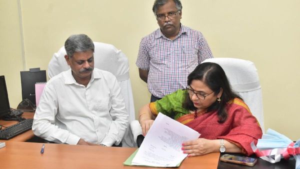 DDU News Gorakhpur: प्रोफेसर पूनम टंडन ने संभाला गोरखपुर विश्वविद्यालय के कुलपति का कार्यभार