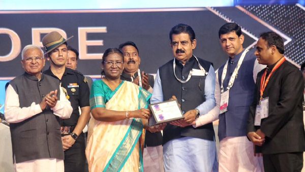 'इंडिया स्मार्ट सिटीज कॉन्क्लेव 2023' में शामिल हुई राष्ट्रपति, इंदौर को मिला 