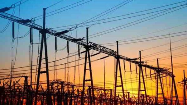 UP News: बिजली उपभक्ताओं को रास आ रही यूपी सरकार की 1912 हेल्पलाइन नंबर, ये हैं दावे