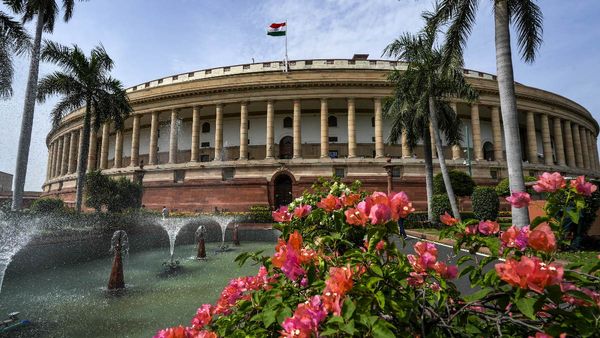 संसद का विशेष सत्र: चुनावी साल में पीएम मोदी खेल सकते हैं बड़ा दांव, क्या पेश होगी रोहिणी आयोग की रिपोर्ट?