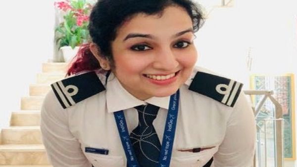 OMG: दुबई एयरपोर्ट पर भारतीय महिला पायलट भूल गईं घड़ी, एक महीने बाद मिली सुरक्षित, बोलीं- बिल्कुल यकीन नहीं था