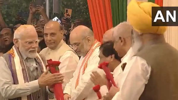 G20 समापन के बाद पहली बार पार्टी मुख्यालय पहुंचे PM मोदी, BJP संसदीय बोर्ड ने प्रस्ताव पारित कर दी बधाई