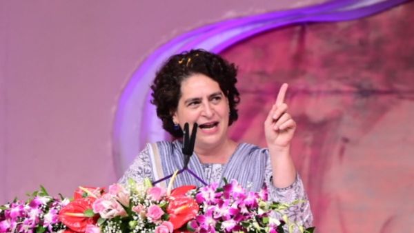 MAHILA SAMRIDDHI SAMMEAN CG: प्रियंका गांधी ने PM मोदी पर बोला हमला, केंद्र से  धान खरीदी पर पूछा  यह सवाल  