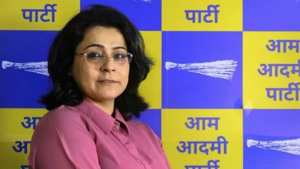 'हमारे बुजुर्गों ने खून बहाकर दिलाई आजादी', मोहन भागवत के बयान पर बोलीं आप प्रवक्ता प्रियंका कक्कड़