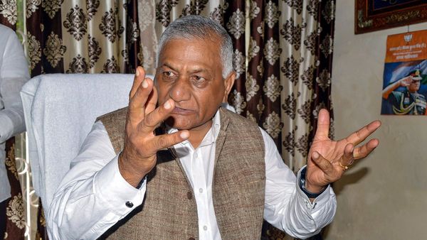 'पाकिस्तान के कब्जे वाला कश्मीर खुद-ब-खुद भारत के पास वापस आ जाएगा', केंद्रीय मंत्री का दावा