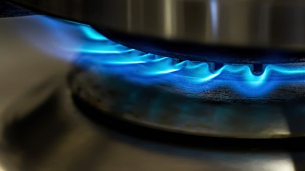 घर पर पहुंचा 11 लाख गैस का बिल तो कपल के उड़े होश, एक गलती से भुगतना पड़ा खामियाजा