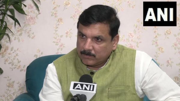 पत्रकारों के घर पुलिस रेड पर आप सांसद संजय सिंह का कटाक्ष- जो मोदी के खिलाफ बोलेगा वो जेल में होगा