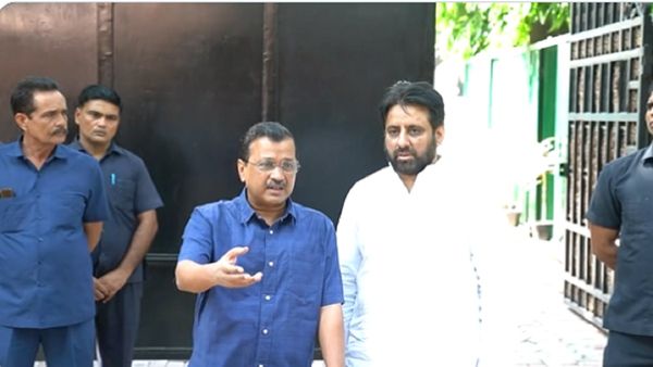 अमानतुल्लाह खान के खिलाफ कार्रवाई के बाद पीएम मोदी पर जमकर बरसे सीएम केजरीवाल