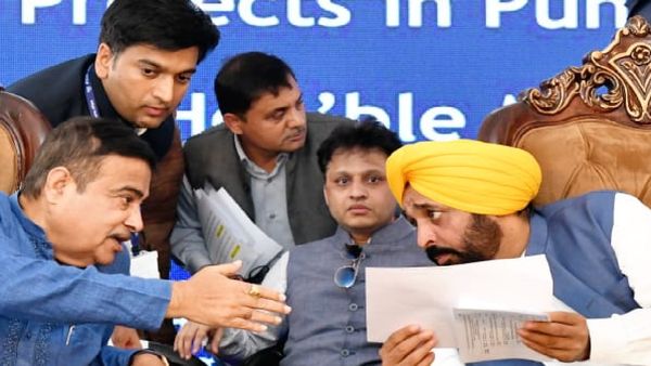 नितिन गडकरी पहुंचे पंजाब, सीएम भगवंत मान ने जमकर की तारीफ