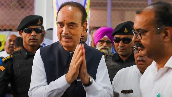 क्या जम्मू-कश्मीर के उपराज्यपाल बनेंगे गुलाम नबी आजाद? अब नेता ने खुद बताया क्या है पूरा सच