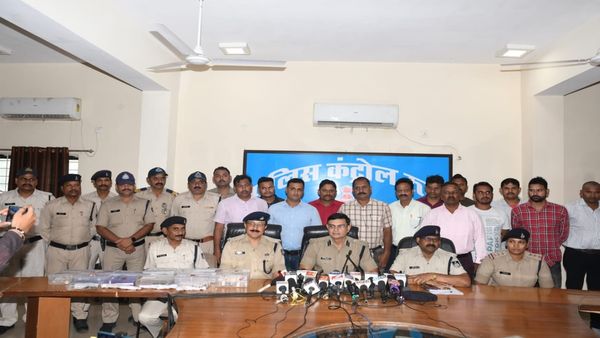 Jabalpur के सनसनीखेज गोलीकांड के जिन आरोपियों को ढूंढने मुगलसराय पहुंचे, वो भागकर आ गए शहर