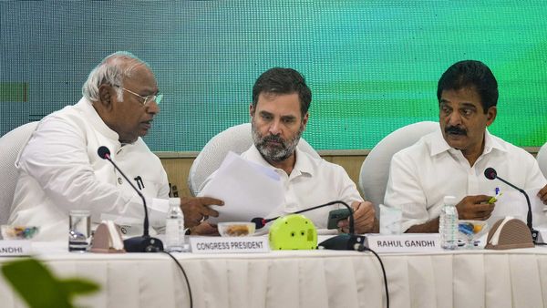 'फेसबुक ने समाज में फैलाई सांप्रदायिक नफरत', विपक्षी गठबंधन INDIA ने मार्क जुकरबर्ग को लिखा पत्र