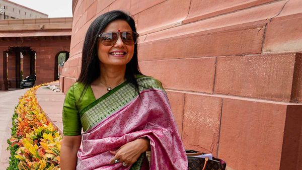 महुआ मोइत्रा 2 नवंबर को एथिक्स पैनल के सामने पेश होंगी, विस्तार याचिका खारिज