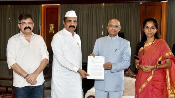 मराठा आरक्षण: राज्यपाल से मिले NCP शरद पवार गुट के नेता, कहा- जल्द समाधान जरूरी