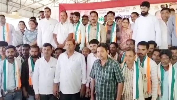 CG News: कवर्धा में बीजेपी का साथ क्यों छोड़ रहे लोग, 80 कार्यकर्ताओं ने थामा कांग्रेस का हाथ