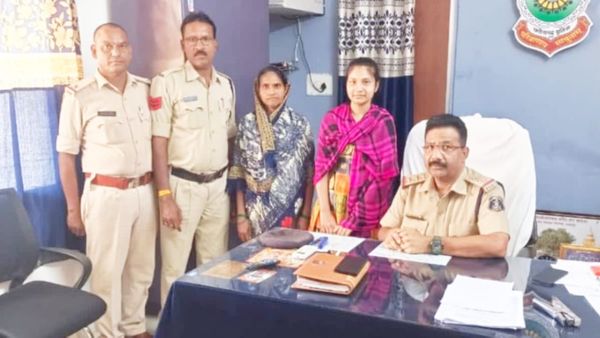 Chhattisgarh News: जिस बेटी का कर दिया था अंतिम संस्कार, वो 3 साल बाद जिंदा वापस लौटी