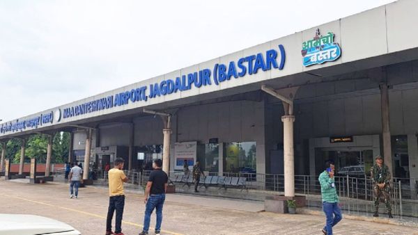 CG Election 2023: हेलीकॉप्टर से नक्सलगढ़ मतदान केंद्रों पर जाएगी पोलिंग टीम, आपात स्थिति से निपटने की कोशिश