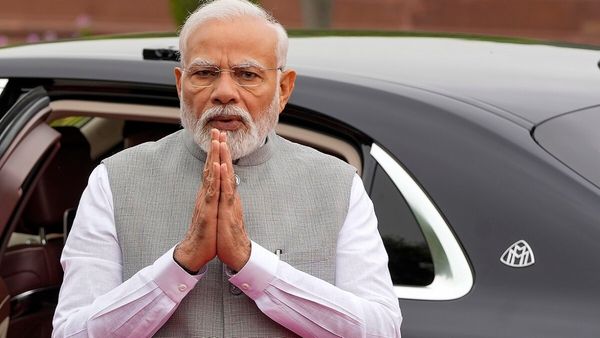 'देशभर के मेरे परिवारजनों को विजयादशमी की शुभकामनाएं...', PM मोदी, अमित शाह समेत कई नेताओं ने दी दशहरा की बधाई