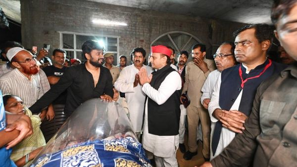 प्रतापगढ़: अखिलेश यादव का स्वागत करने पहुंचे Ex MLA श्याद अली को आया हार्टअटैक, मौत