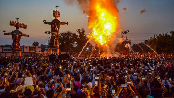 Dussehra 2023: देशभर में विजयादशमी की धूम, लद्दाख से लेकर रांची तक रावण दहन