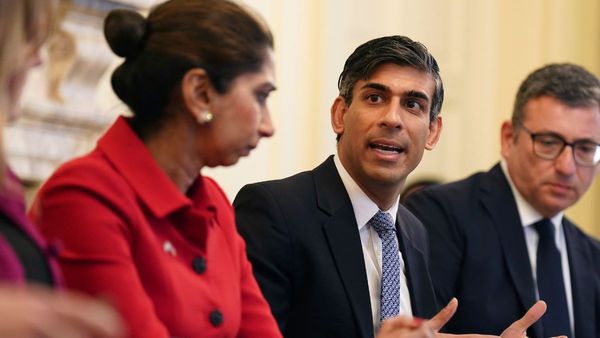 UK उप-चुनाव में ऋषि सुनक की पार्टी की करारी हार, करिश्मा दिखाने में नाकाम भारतीय मूल के प्रधानमंत्री?