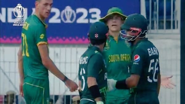 Pak vs SA: आपस में भिड़े साउथ अफ्रीका-पाकिस्तानी खिलाड़ी, लाइव मैच में शर्मनाक हरकत, अंपायर ने आकर....