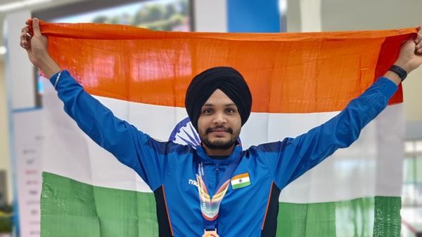 हरियाणा के लाल सरबजोत सिंह को सीएम खट्टर ने दी बधाई, कहा- शानदार सरबजोत