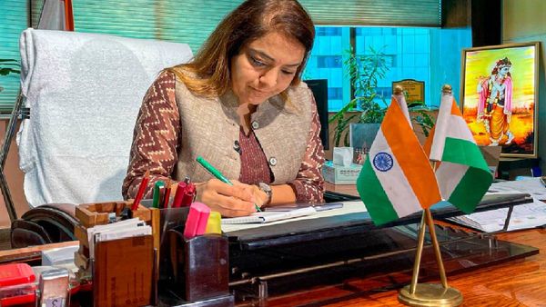 दिल्ली में लाजपत नगर के दुकानदारों को मिला बड़ा तोहफा, फिर से खुलेंगी 392 दुकानें